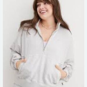 Athleta Women’s Quarter Zip Sweatshirt Size Medium Gray